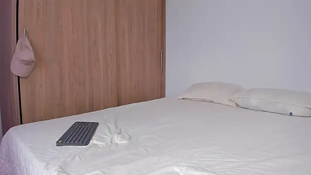 Snapshot of serge_7 chatting on 10/19/25, 06:41 serge 7 online show from 10/19/25, 06:41