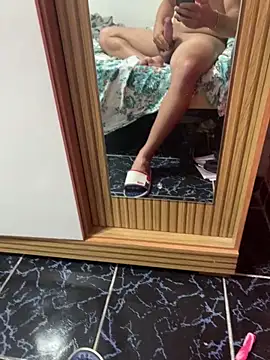 Snapshot of pvdjstt chatting on 10/21/25, 11:22 pvdjstt online show from 10/21/25, 11:22