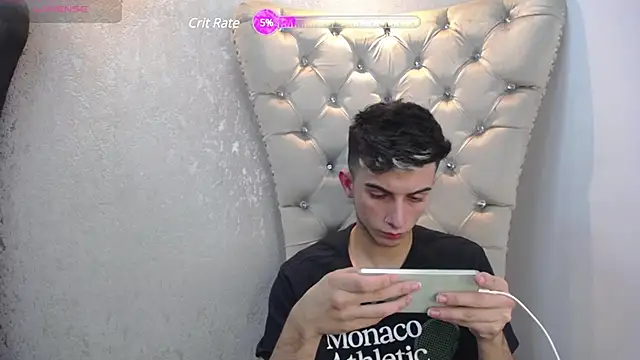 Snapshot of MrWilliseo chatting on 12/12/24, 01:53 MrWilliseo online show from 12/12/24, 01:53