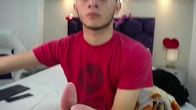 Snapshot of MrWilliseo chatting on 02/12/25, 07:35 MrWilliseo online show from 02/12/25, 07:35