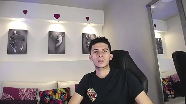 Snapshot of MrWilliseo chatting on 03/04/25, 07:43 MrWilliseo online show from 03/04/25, 07:43