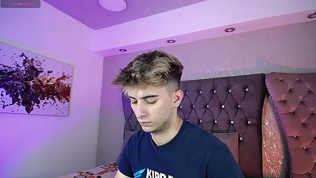 Snapshot of MrWilliseo chatting on 09/10/25, 07:47 MrWilliseo online show from 09/10/25, 07:47