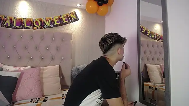 Snapshot of MrWilliseo chatting on 10/15/25, 12:38 MrWilliseo online show from 10/15/25, 12:38