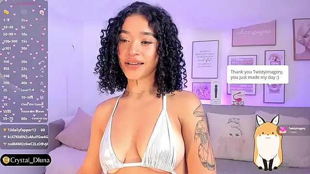 Snapshot of Crystal_Dluna chatting on 01/23/25, 03:32 Crystal Dluna online show from 01/23/25, 03:32