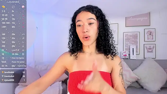 Snapshot of Crystal_Dluna chatting on 01/31/25, 12:29 Crystal Dluna online show from 01/31/25, 12:29