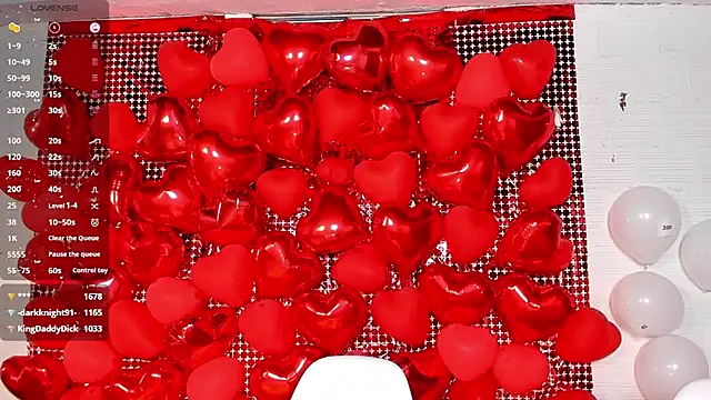 Snapshot of Crystal_Dluna chatting on 02/14/25, 10:47 Crystal Dluna online show from 02/14/25, 10:47