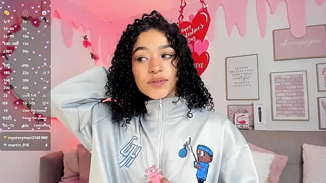 Snapshot of Crystal_Dluna chatting on 02/19/25, 06:32 Crystal Dluna online show from 02/19/25, 06:32