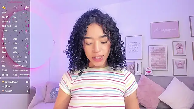 Snapshot of Crystal_Dluna chatting on 02/27/25, 12:45 Crystal Dluna online show from 02/27/25, 12:45