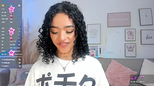 Snapshot of Crystal_Dluna chatting on 03/17/25, 04:54 Crystal Dluna online show from 03/17/25, 04:54