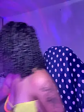 Snapshot of Crystal_Dluna chatting on 09/08/25, 06:18 Crystal Dluna online show from 09/08/25, 06:18