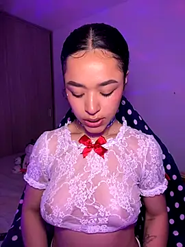 Snapshot of Crystal_Dluna chatting on 09/15/25, 02:06 Crystal Dluna online show from 09/15/25, 02:06