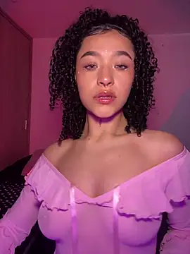 Snapshot of Crystal_Dluna chatting on 11/28/25, 03:58 Crystal Dluna online show from 11/28/25, 03:58