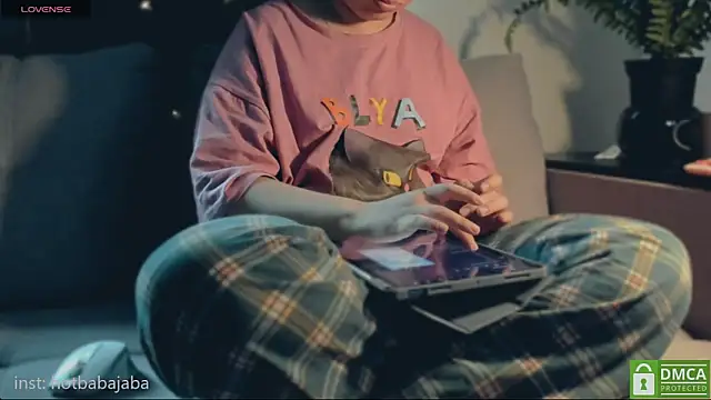 whoa-hoa-hoa-hoa-hoa online show from 02/17/25, 11:44