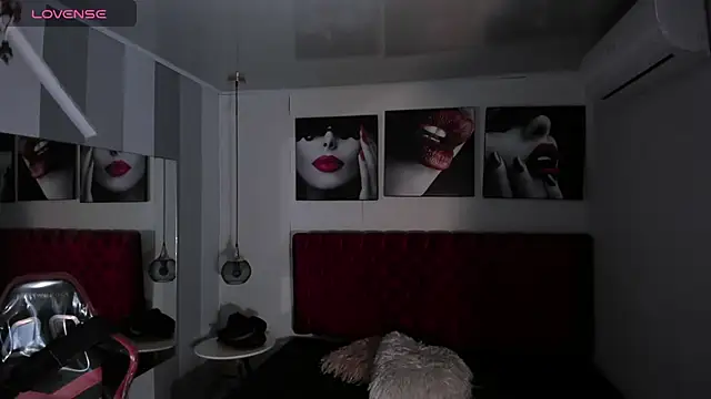 Snapshot of KENDER21_ chatting on 02/02/25, 12:46 KENDER21  online show from 02/02/25, 12:46