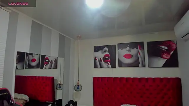 Snapshot of KENDER21_ chatting on 02/12/25, 12:22 KENDER21  online show from 02/12/25, 12:22