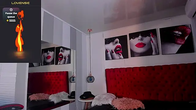 Snapshot of KENDER21_ chatting on 02/16/25, 07:16 KENDER21  online show from 02/16/25, 07:16