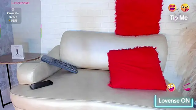 Snapshot of KENDER21_ chatting on 02/25/25, 03:49 KENDER21  online show from 02/25/25, 03:49