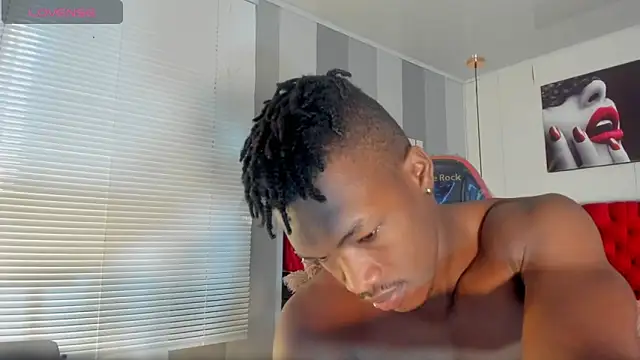 Snapshot of KENDER21_ chatting on 03/18/25, 01:42 KENDER21  online show from 03/18/25, 01:42