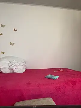 Snapshot of RousseAngel chatting on 11/30/25, 12:25 RousseAngel online show from 11/30/25, 12:25