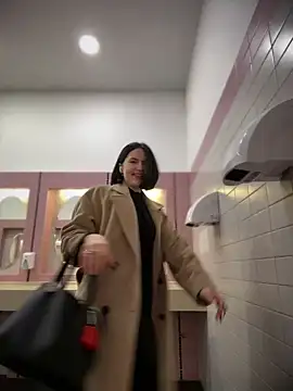 meow girl online show from 12/21/24, 04:25