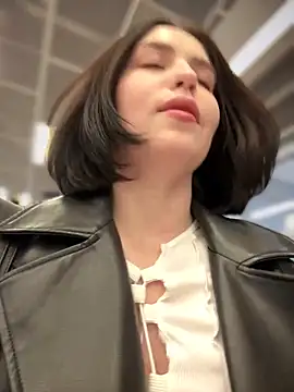 meow girl online show from 12/23/24, 12:52