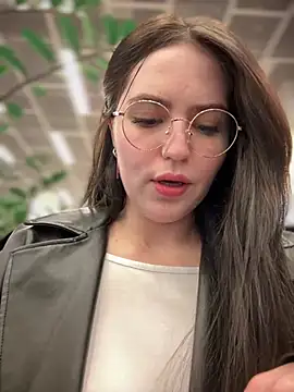 meow girl online show from 01/25/25, 11:13