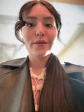 meow girl online show from 02/21/25, 11:01