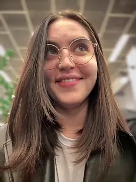 meow girl online show from 10/08/25, 04:15