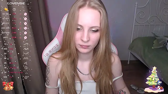 Snapshot of lilKitty_Melanie chatting on 01/12/25, 02:35 lilKitty Melanie online show from 01/12/25, 02:35