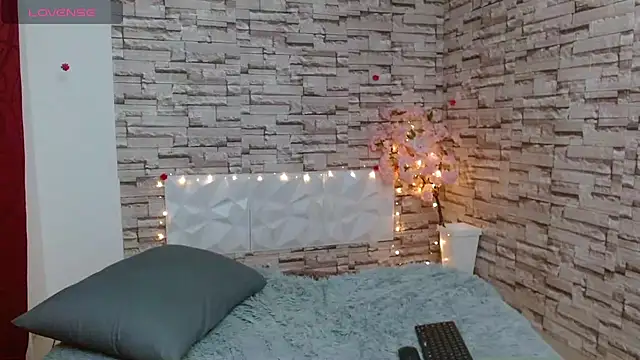 Vanse lust online show from 02/05/25, 12:20