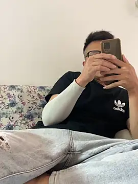 Snapshot of lixiaoshuai8 chatting on 03/14/25, 07:59 lixiaoshuai8 online show from 03/14/25, 07:59