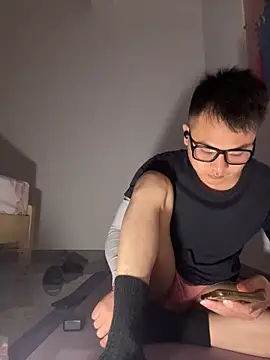 Snapshot of lixiaoshuai8 chatting on 03/16/25, 03:06 lixiaoshuai8 online show from 03/16/25, 03:06