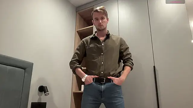 cute mark online show from 09/13/25, 06:29