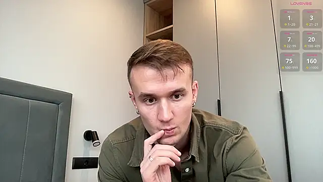 cute mark online show from 10/25/25, 11:29