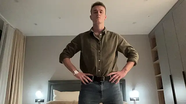 cute mark online show from 11/01/25, 05:48