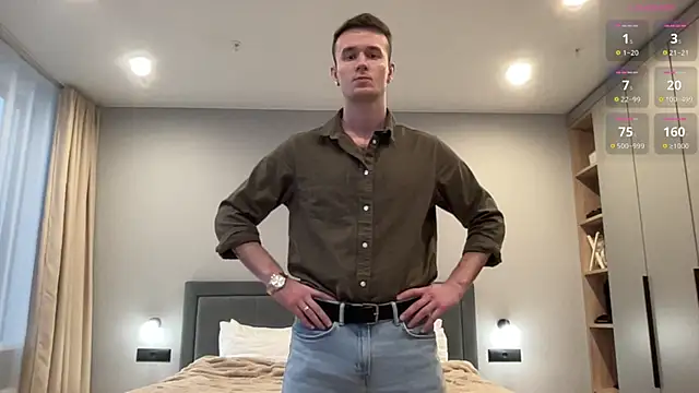 cute mark online show from 11/12/25, 01:33