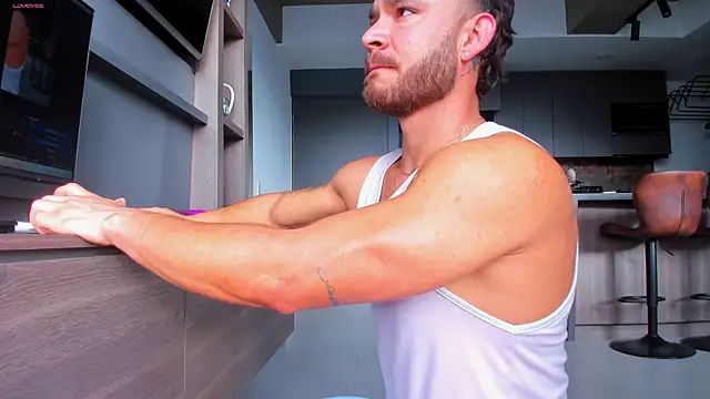 Snapshot of Maximo_Marcelo chatting on 11/10/25, 12:04 Maximo Marcelo online show from 11/10/25, 12:04