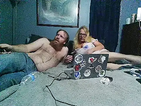 Snapshot of letsgetdirty1981 chatting on 01/27/25, 07:56 letsgetdirty1981 online show from 01/27/25, 07:56
