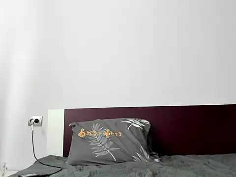 ElektraShine29 online show from 10/18/25, 06:37