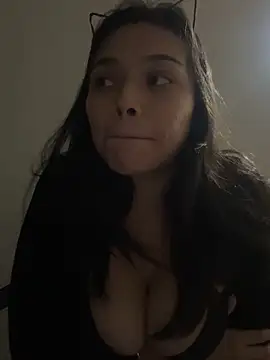 Snapshot of adry_moon666 chatting on 12/12/24, 08:14 adry moon666 online show from 12/12/24, 08:14