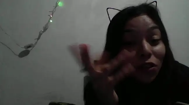 Snapshot of adry_moon666 chatting on 12/13/24, 05:05 adry moon666 online show from 12/13/24, 05:05