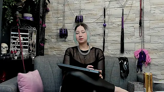 Snapshot of CruelMistress chatting on 03/15/26, 02:28 CruelMistress online show from 03/15/26, 02:28