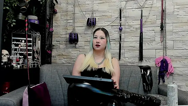 Snapshot of CruelMistress chatting on 03/30/26, 01:17 CruelMistress online show from 03/30/26, 01:17