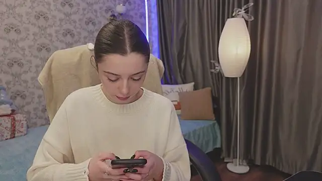 DinaCandy online show from 12/20/24, 11:21