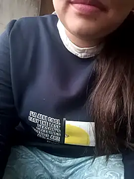 Snapshot of rituu07 chatting on 12/19/24, 12:01 rituu07 online show from 12/19/24, 12:01