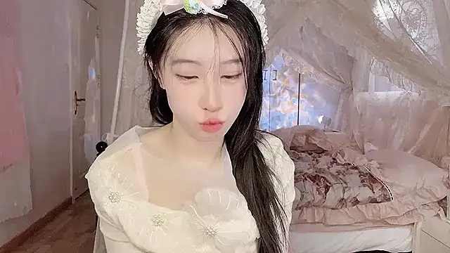 JennieKim RoseannePark online show from 12/13/24, 03:54