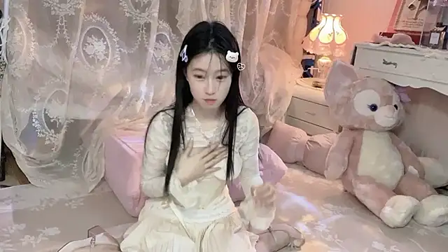 JennieKim RoseannePark online show from 12/17/24, 02:22