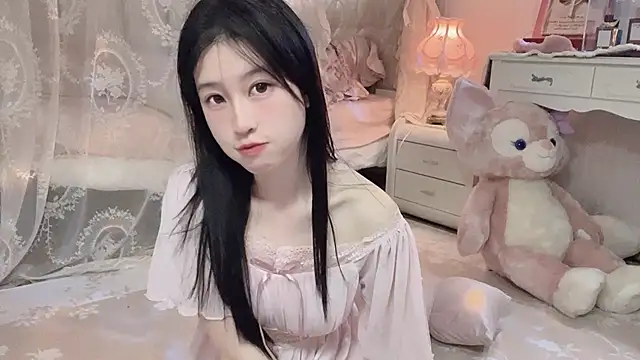 JennieKim RoseannePark online show from 12/18/24, 02:17