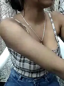 Snapshot of Ishaani_0 chatting on 02/10/25, 09:15 Ishaani 0 online show from 02/10/25, 09:15