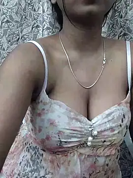 Snapshot of Ishaani_0 chatting on 03/19/25, 12:04 Ishaani 0 online show from 03/19/25, 12:04